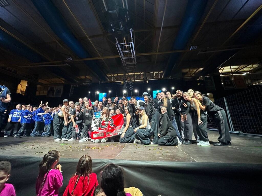 Baile urbano en el escenario